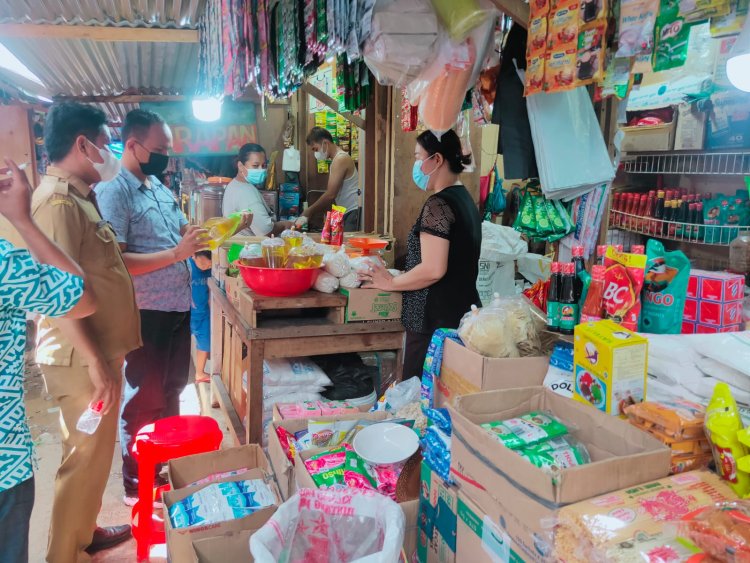JAGA STABILITAS MINYAK GORENG,POLRES DAN PERINDAG  SIBOLGA LAKUKAN MONITORING