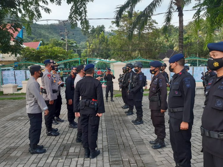 KAPOLRES TAPTENG LEPAS PERSONIL BKO KE PULAU NIAS