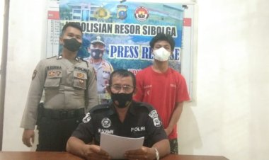 Pengedar Ganja Ditangkap Saat Akan Antar Ganja 