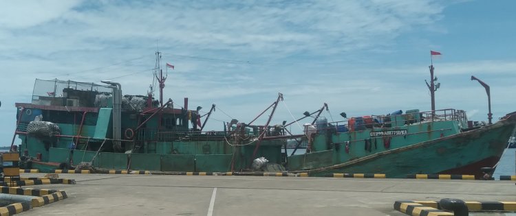 Berubah Fungsi Jadi Penyalur BBM, Polisi Amankan Km Cahaya Budi Makmur Dan 6 Penyelundup Solar Bersubsidi 