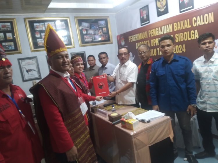 PDI Perjuangan, Ajukan Bacaleg Ke KPU Sibolga