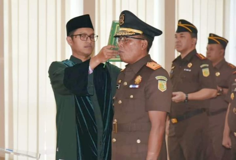 Sugeng Riyanta Dilantik Menjadi Wakajati Jateng. I Made S : Pantau Dan Sukseskan Pilkada 
