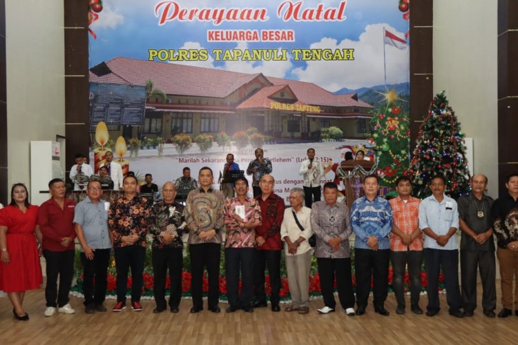 Natal Polres Tapteng Khidmat dan Sukacita : "Tingkatkan Peran Polri Presisi"
