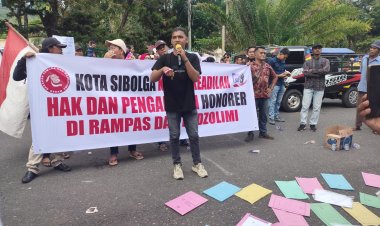 Koalisi Mahasiswa & Forum Honorer Indonesia Kota Sibolga Gelar Unjuk rasa Tuntut Dasar Dan Aturan Pemberhentian Honorer
