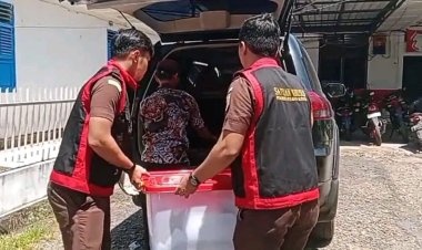 Kejari Sibolga Geledah Rumah Kades Muarabolak dan Kantor PMD Tapteng, Sita Dokumen Dana Desa